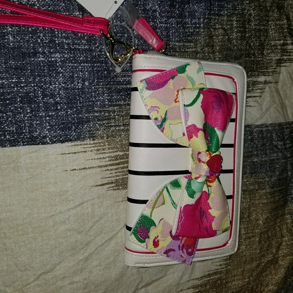 Brand new Betsy Johnson wrist wallet